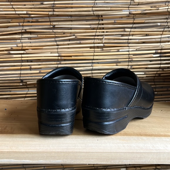 Super clean and new Dansko Clogs - Picture 5 of 6